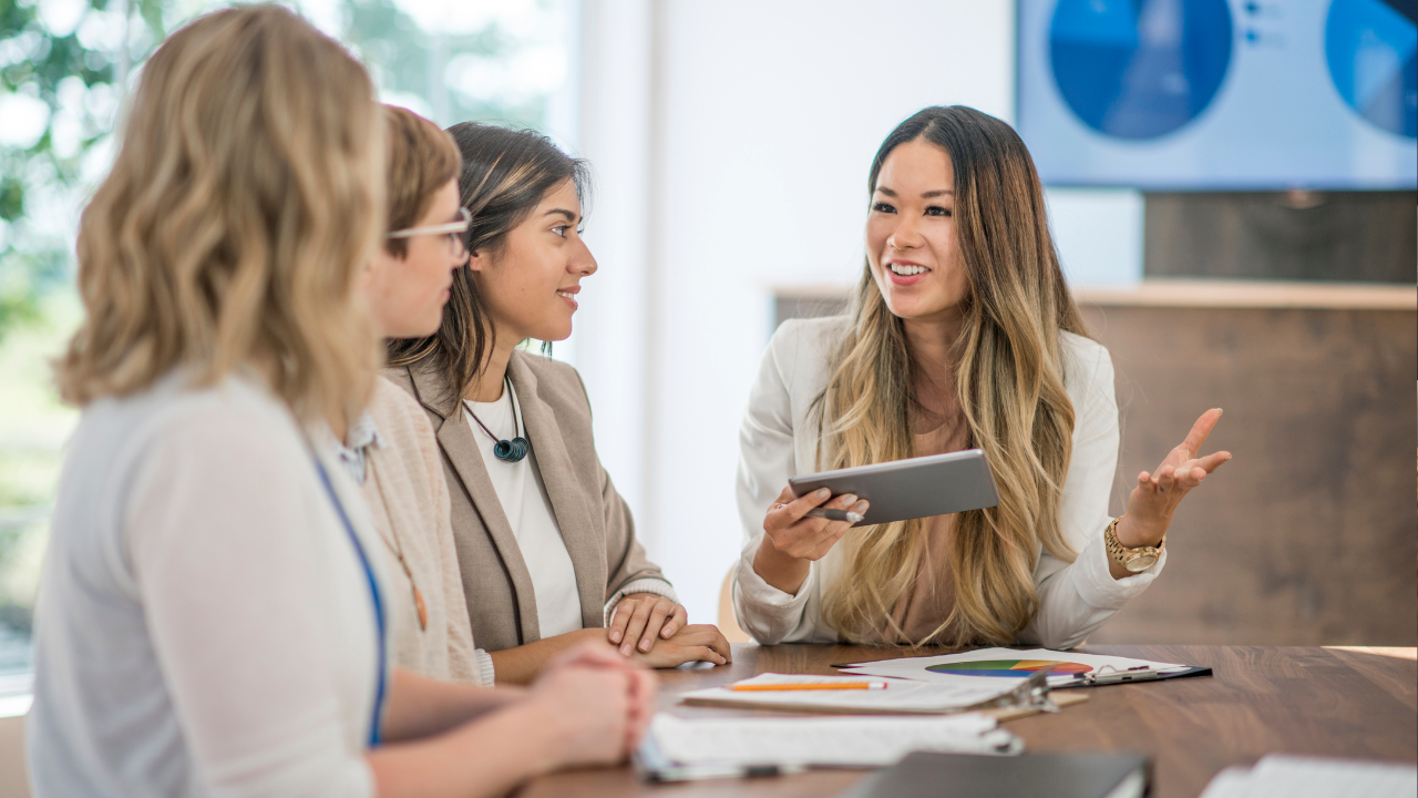 HoneyBook vs. Standalone Scheduling Apps: Is the Upgrade Worth It?