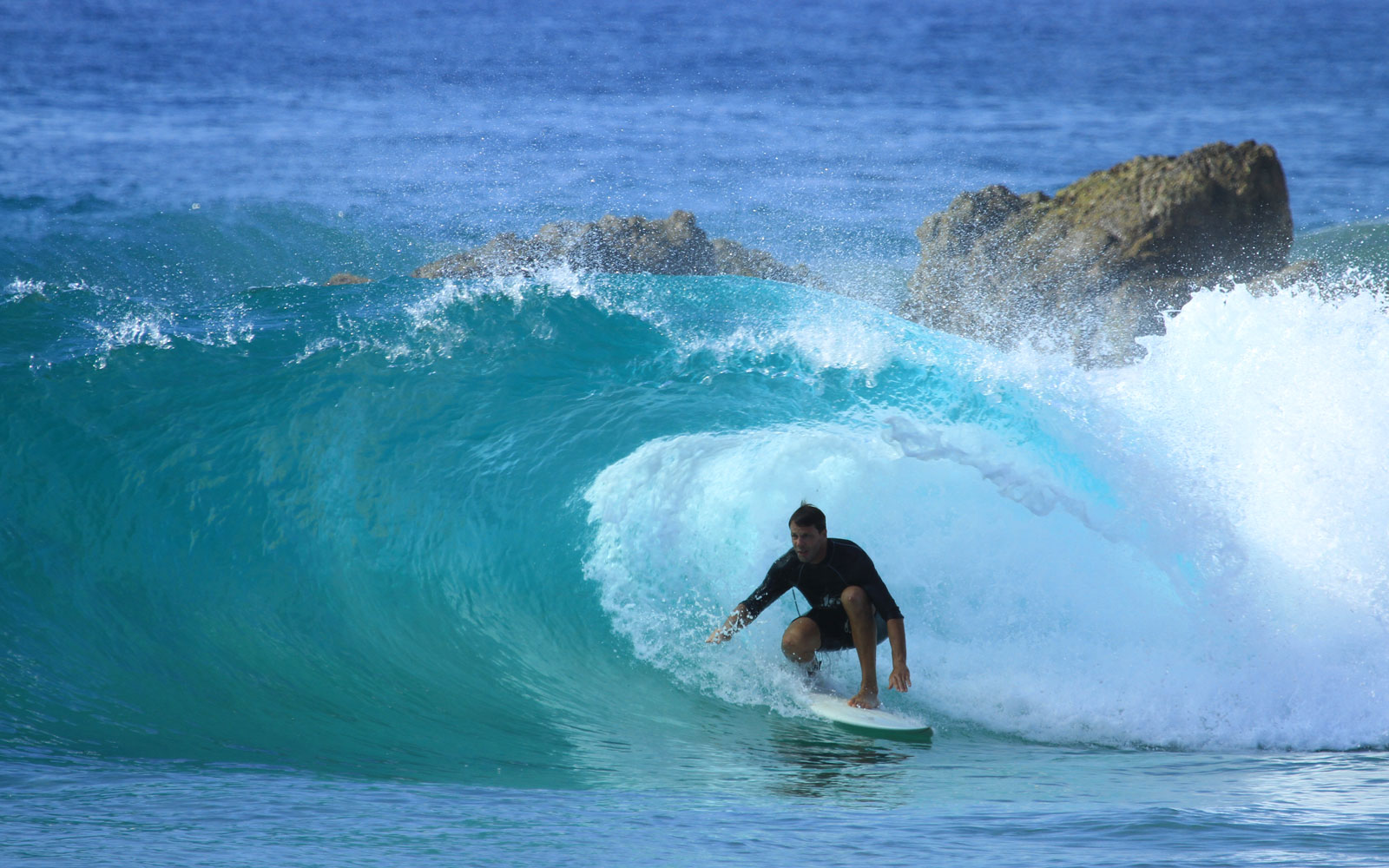 Las Palmeras Surf Camp
